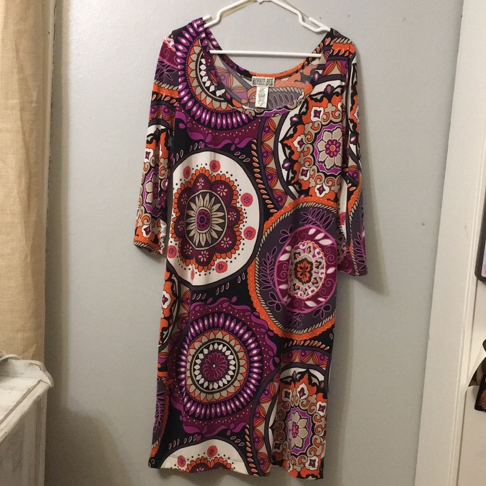 Beautiful form fitting dress!